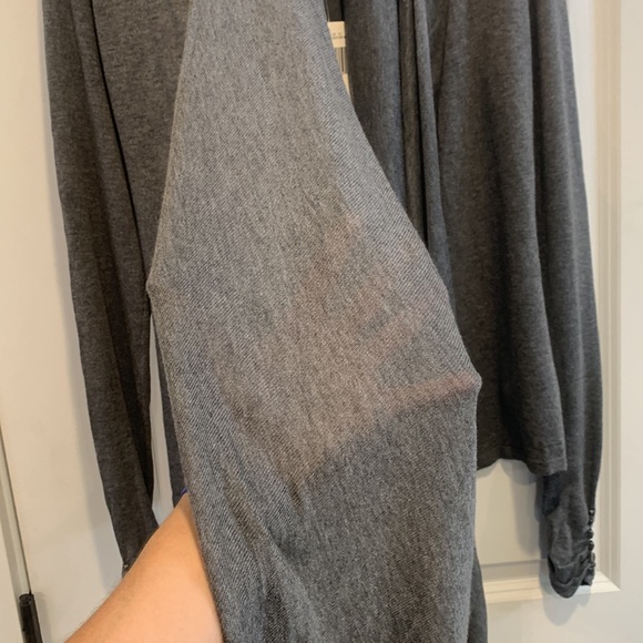 Guess sweater/wrap - NWT - Picture 10 of 13